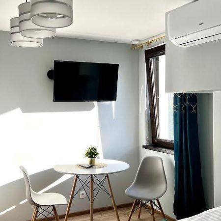 Aparthotel W Dolinie Stawow Zator By Housine Las Εξωτερικό φωτογραφία
