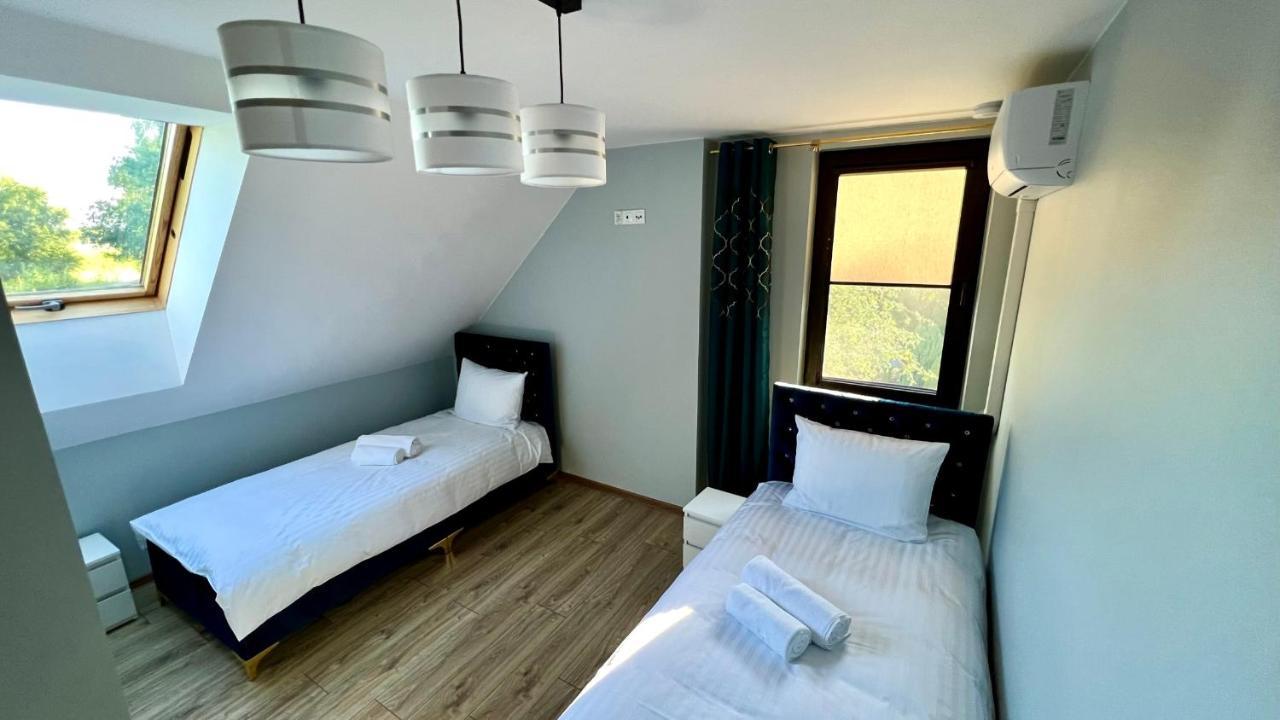 Aparthotel W Dolinie Stawow Zator By Housine Las Εξωτερικό φωτογραφία
