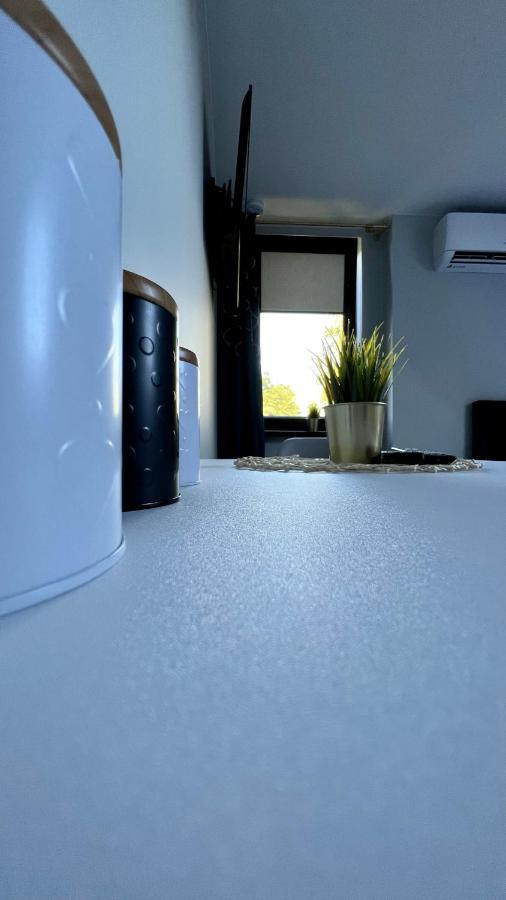 Aparthotel W Dolinie Stawow Zator By Housine Las Εξωτερικό φωτογραφία