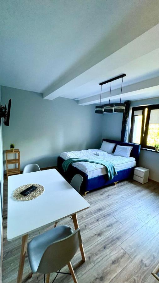 Aparthotel W Dolinie Stawow Zator By Housine Las Εξωτερικό φωτογραφία